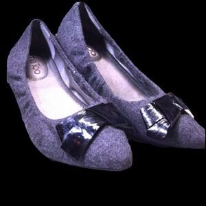 Me Too Shoes Grey Wool Bow Pointy Ballet Flats Y